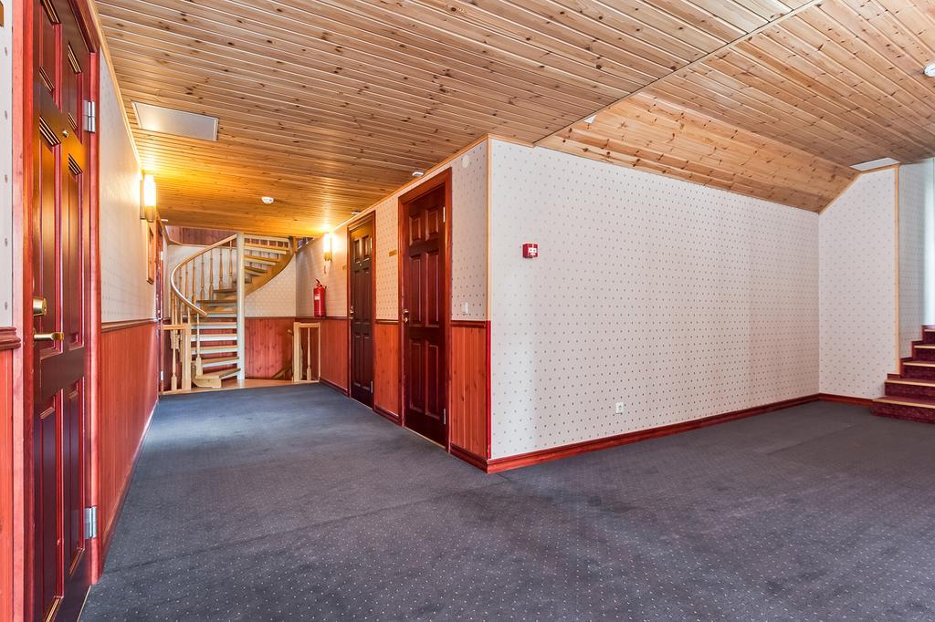 Veskisilla Hotel Türi Exteriér fotografie
