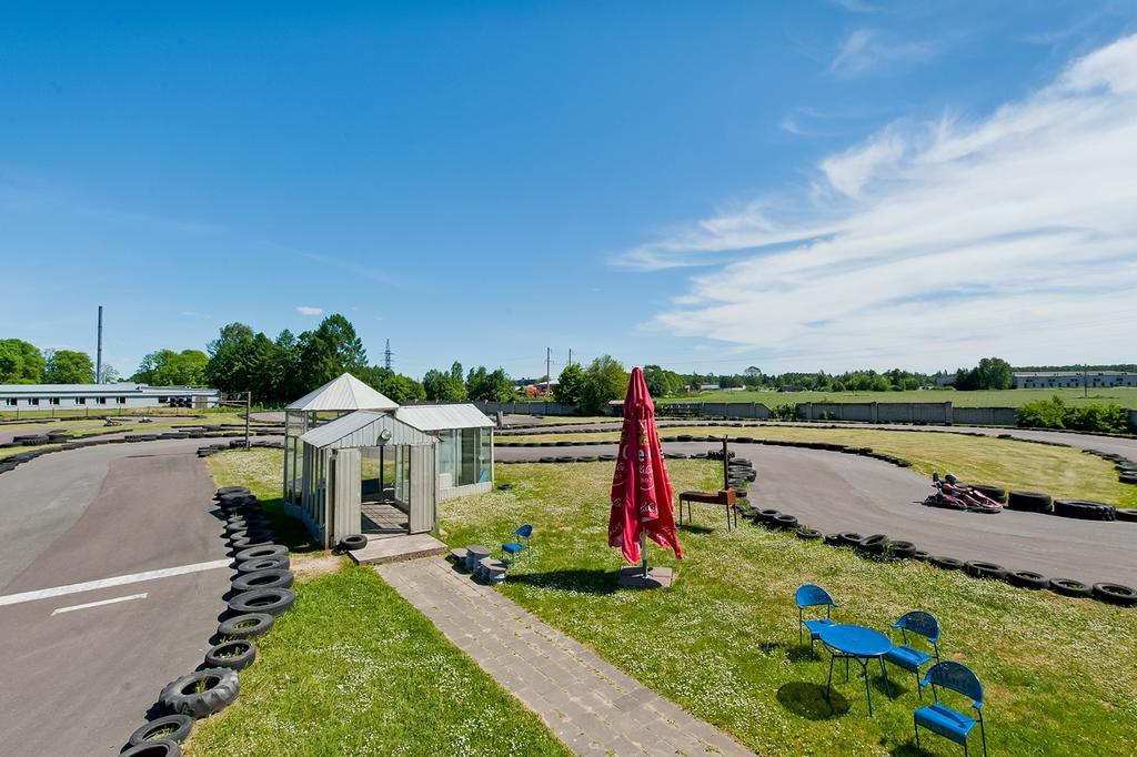 Veskisilla Hotel Türi Exteriér fotografie